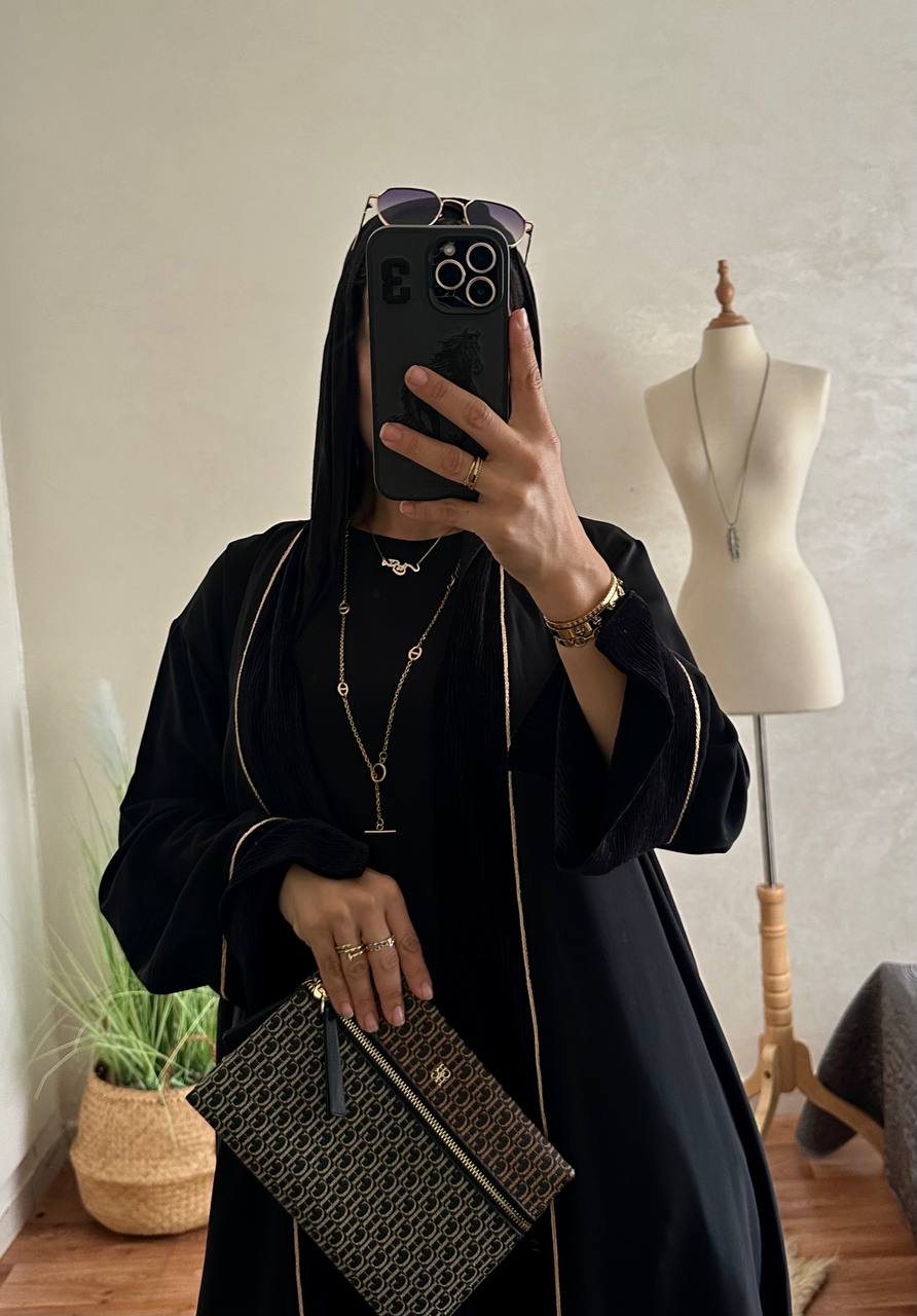 Abaya Al Amira